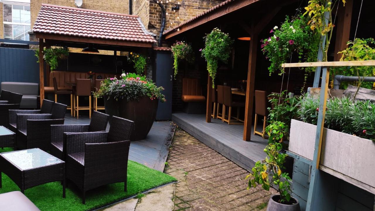 Oyo The Kilburn Arms Bed & Breakfast Londra Dış mekan fotoğraf